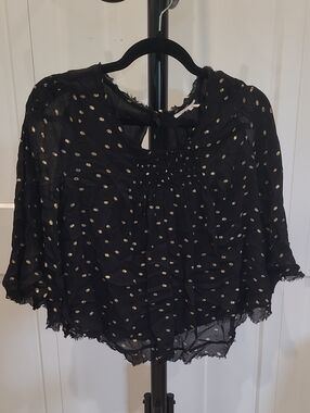 FLOREAT by Anthropologie Women’s Black Dot-Print Peasant Top